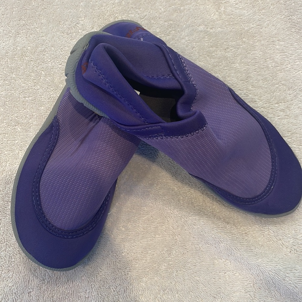 NEW Rafters sport swim water shoes big girls color purple/lilac size 4